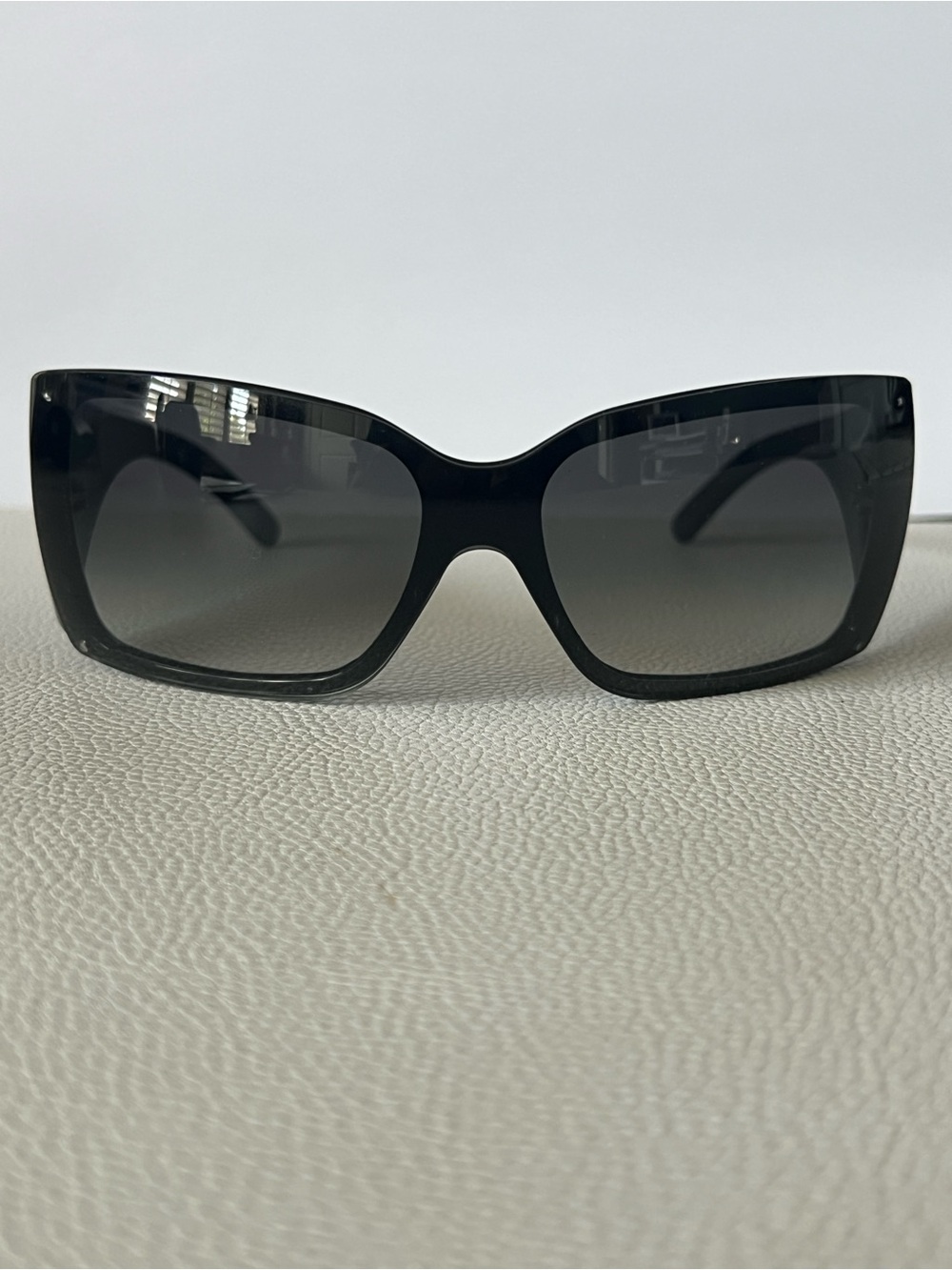 Authentic Used Chanel Woman Sunglasse - Picture 10 of 11